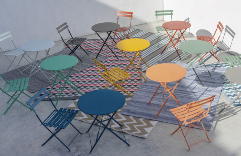 Set mesa y sillas Garden 01 color coral | magicmoble